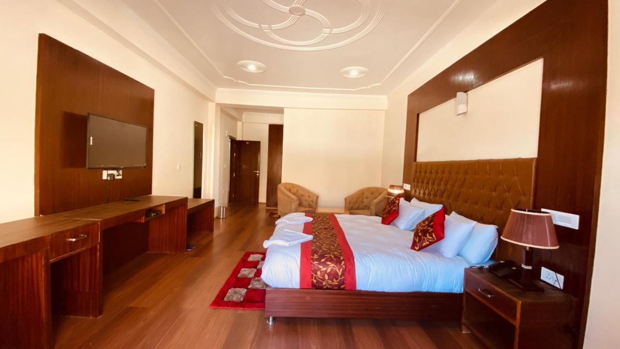 Hotel De Borgo Лех Экстерьер фото