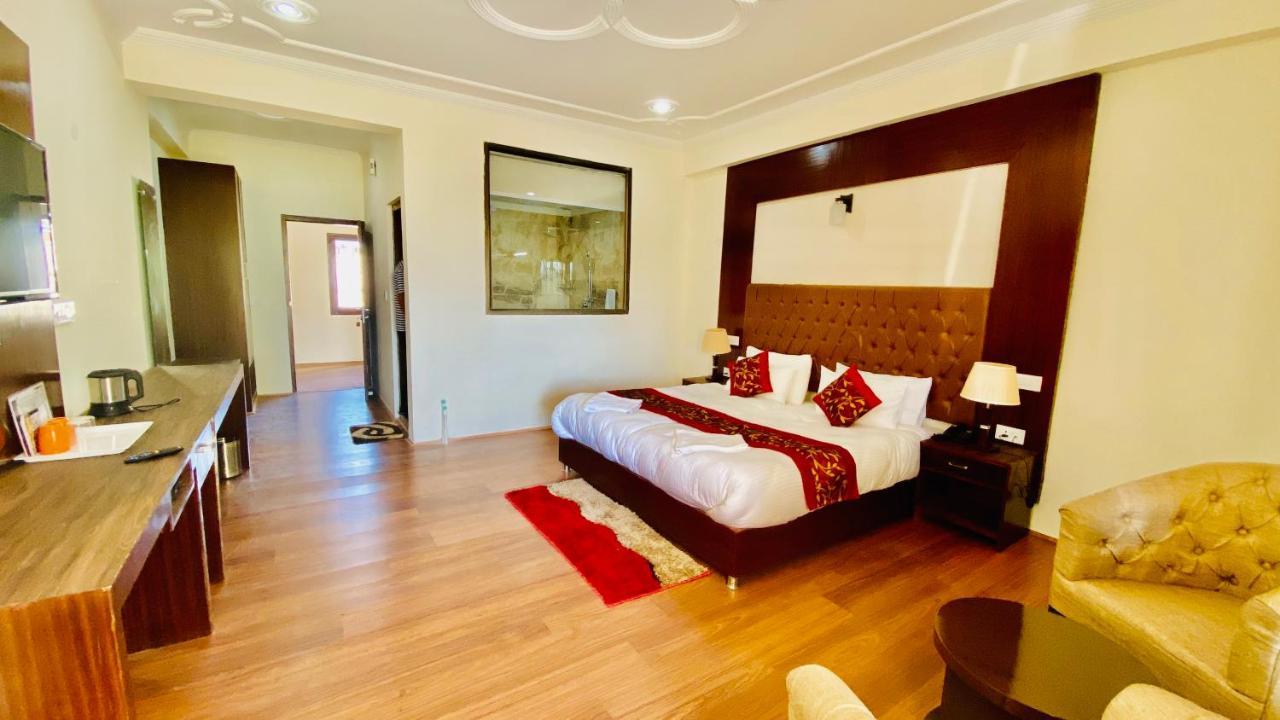 Hotel De Borgo Лех Экстерьер фото