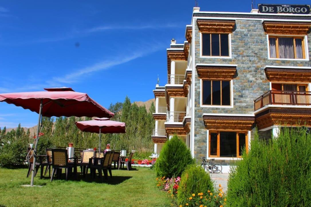 Hotel De Borgo Лех Экстерьер фото